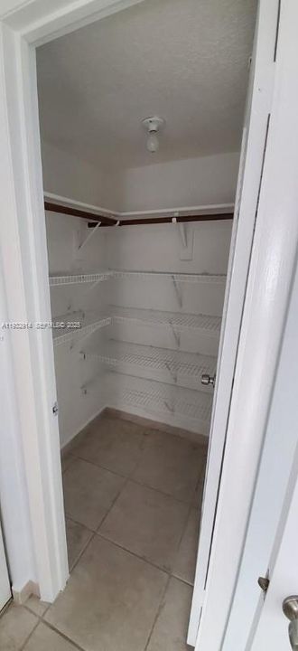 В аренду: $2,500 (2 спален, 2 ванн, 982 Квадратных фут)
