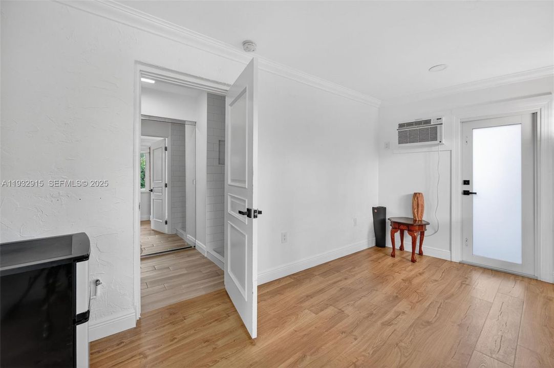 For Sale: $799,000 (3 beds, 3 baths, 1360 Square Feet)