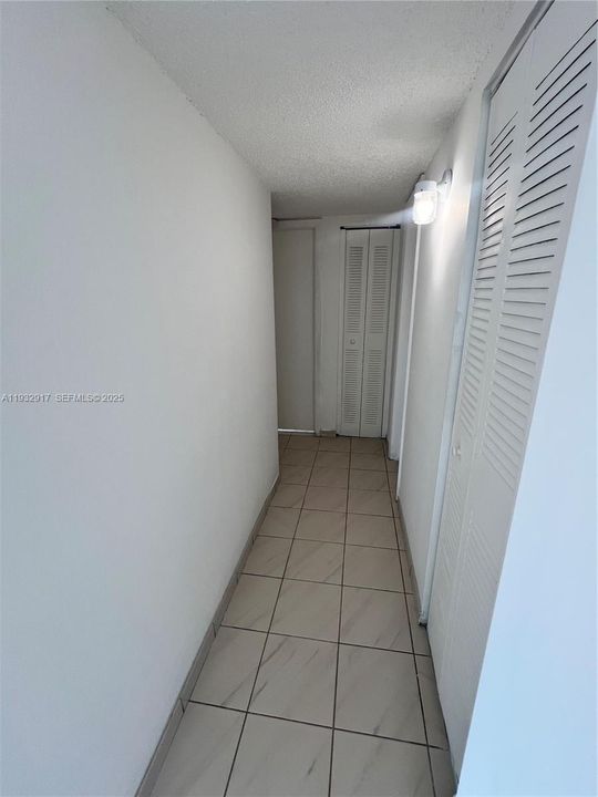 For Rent: $2,900 (3 beds, 2 baths, 1024 Square Feet)