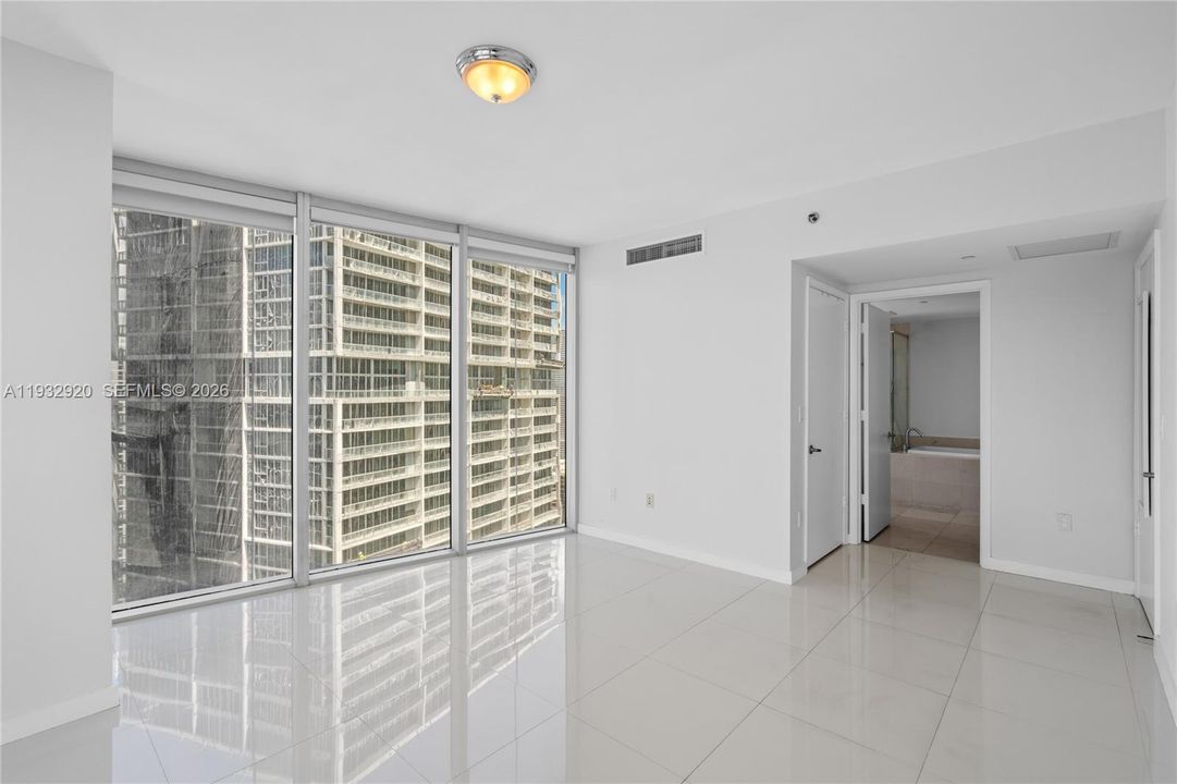 For Sale: $799,000 (2 beds, 2 baths, 1255 Square Feet)