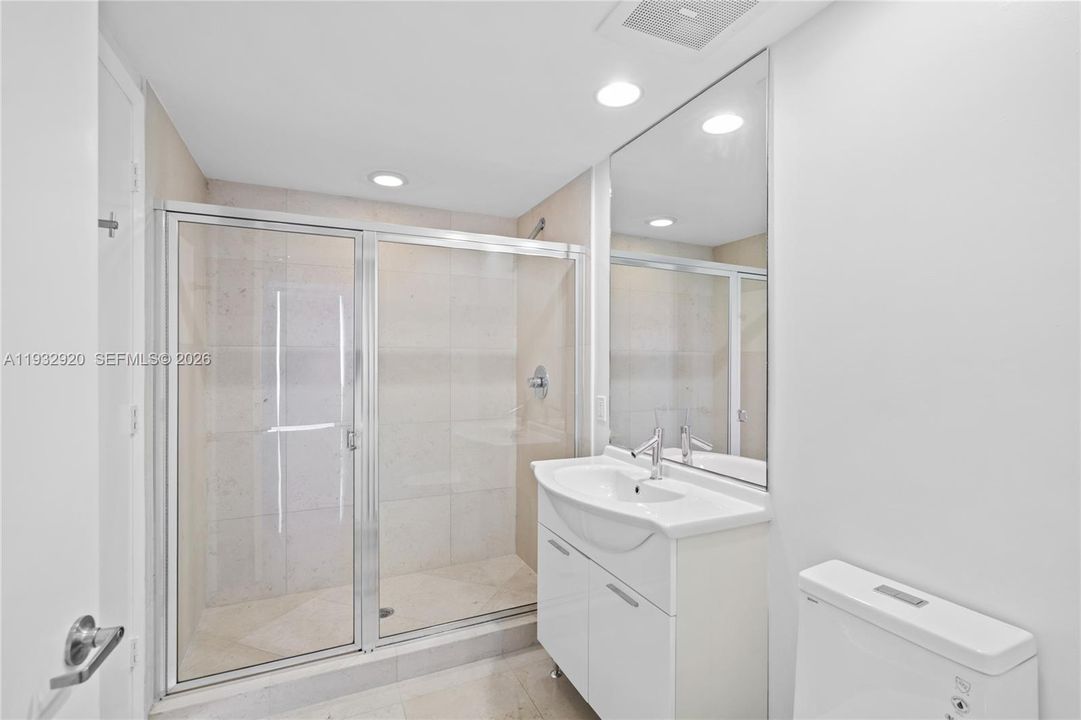 For Sale: $799,000 (2 beds, 2 baths, 1255 Square Feet)