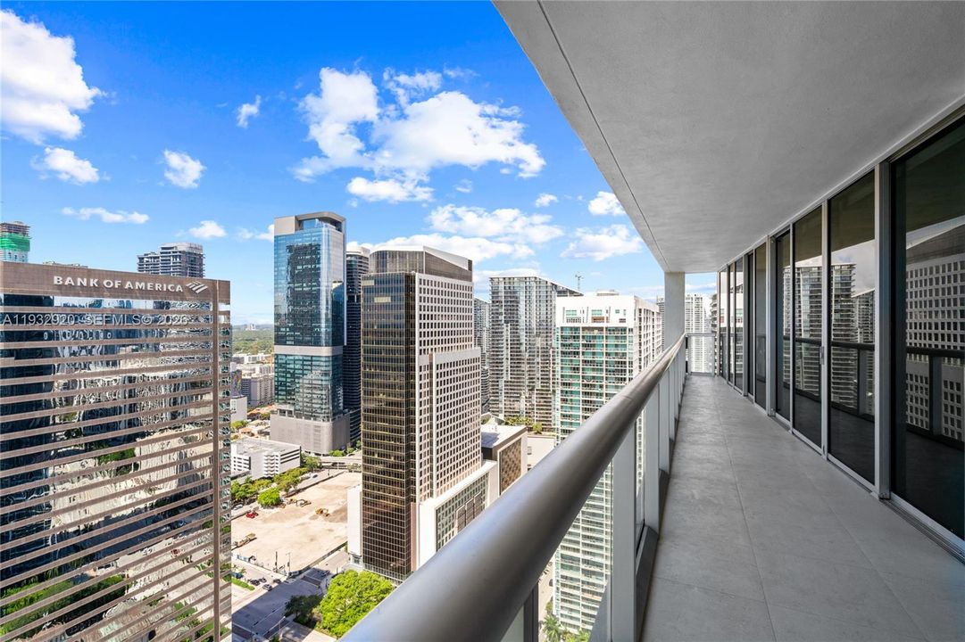 For Sale: $799,000 (2 beds, 2 baths, 1255 Square Feet)