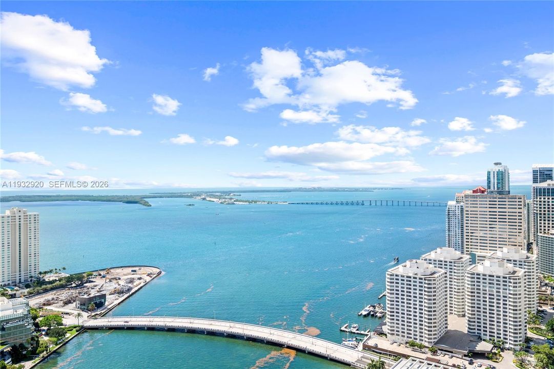 For Sale: $799,000 (2 beds, 2 baths, 1255 Square Feet)