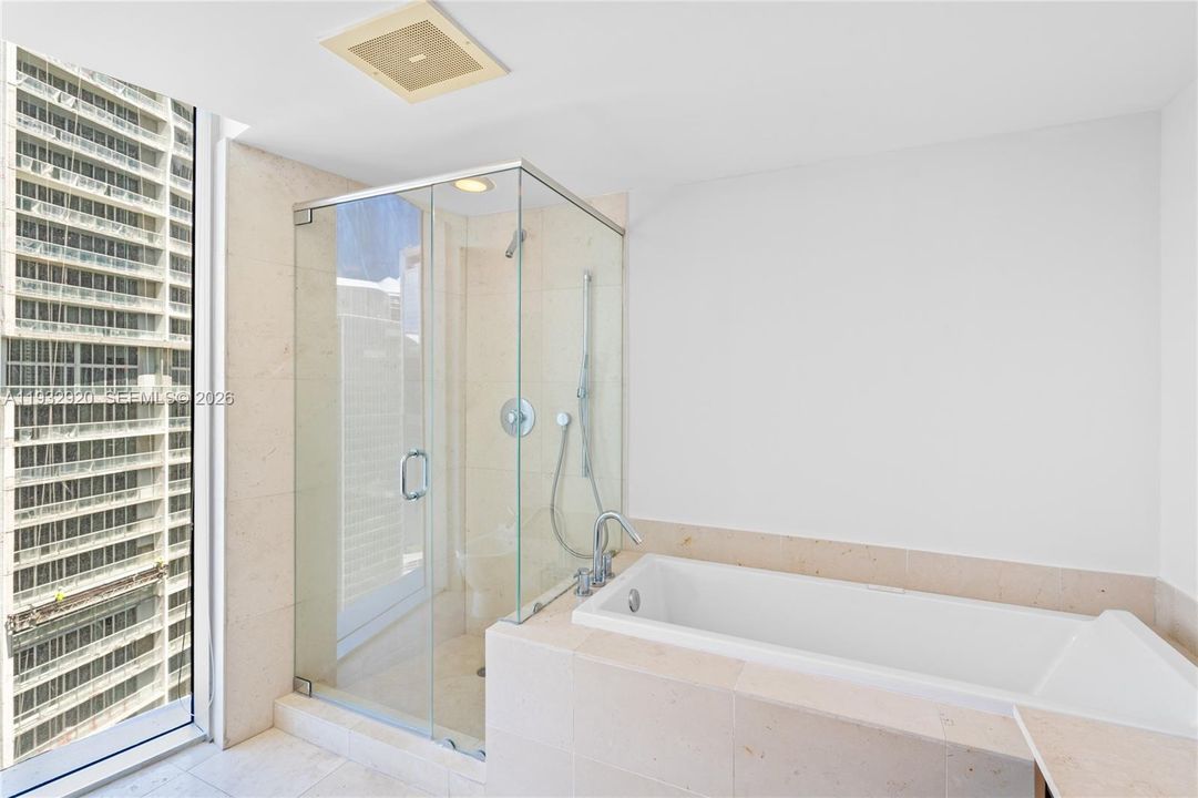 For Sale: $799,000 (2 beds, 2 baths, 1255 Square Feet)