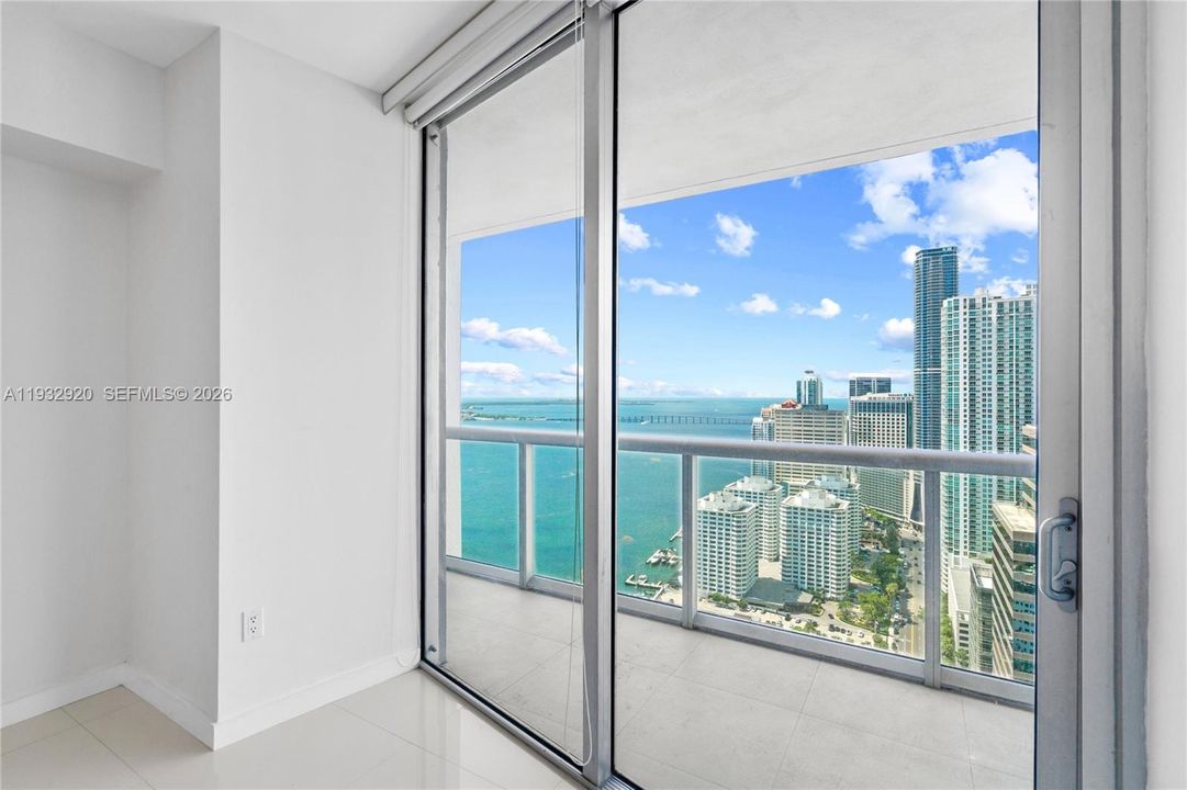 For Sale: $799,000 (2 beds, 2 baths, 1255 Square Feet)