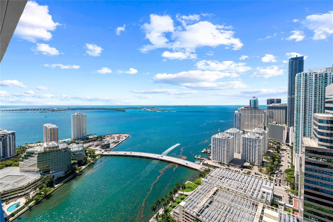 For Sale: $799,000 (2 beds, 2 baths, 1255 Square Feet)