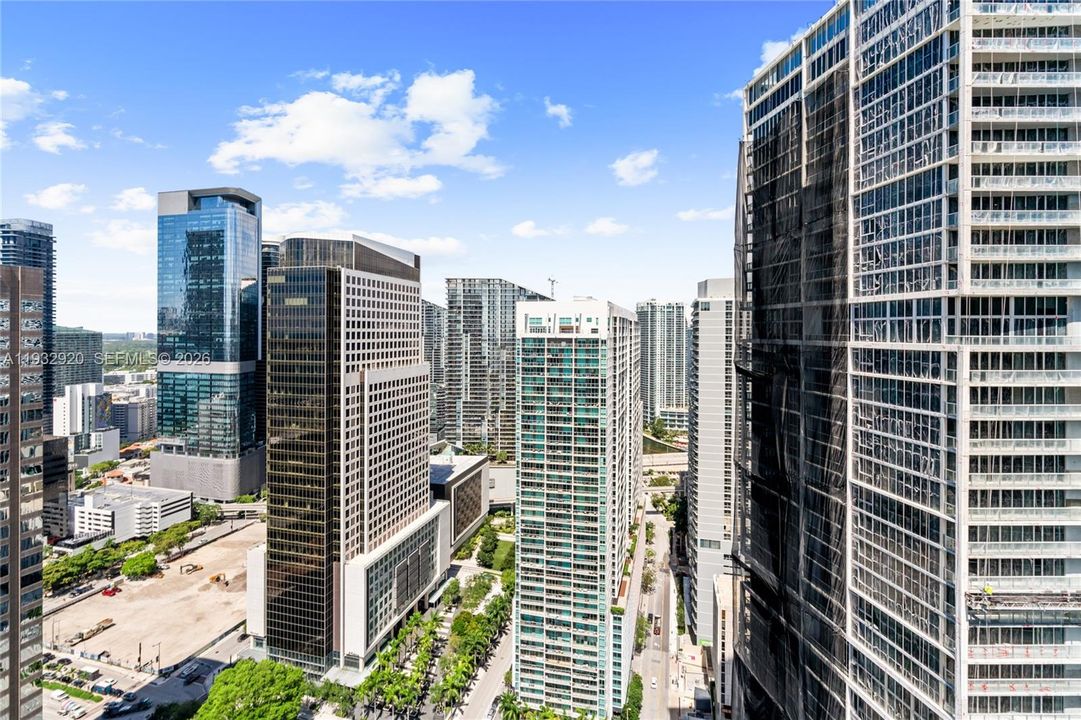 For Sale: $799,000 (2 beds, 2 baths, 1255 Square Feet)