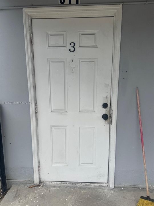 出租: $1,500 (1 贝兹, 1 浴室, 7639 平方英尺)