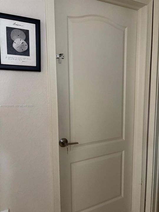 В аренду: $1,200 (5 спален, 3 ванн, 2647 Квадратных фут)