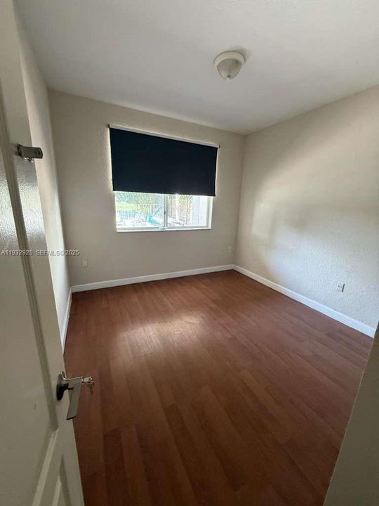 В аренду: $1,200 (5 спален, 3 ванн, 2647 Квадратных фут)