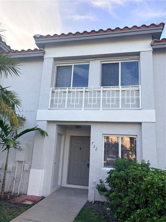 En Venta: $432,000 (3 camas, 2 baños, 1361 Pies cuadrados)