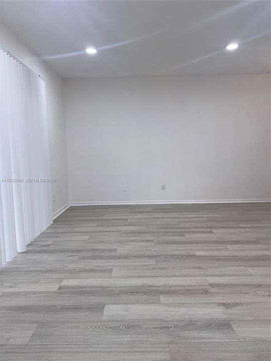 En Venta: $432,000 (3 camas, 2 baños, 1361 Pies cuadrados)