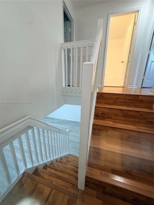 En Venta: $432,000 (3 camas, 2 baños, 1361 Pies cuadrados)