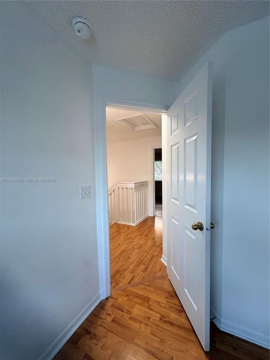 En Venta: $432,000 (3 camas, 2 baños, 1361 Pies cuadrados)