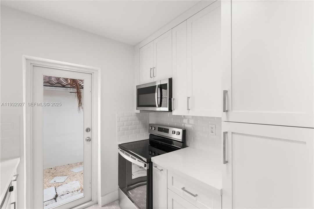 For Rent: $5,248 (3 beds, 2 baths, 1180 Square Feet)