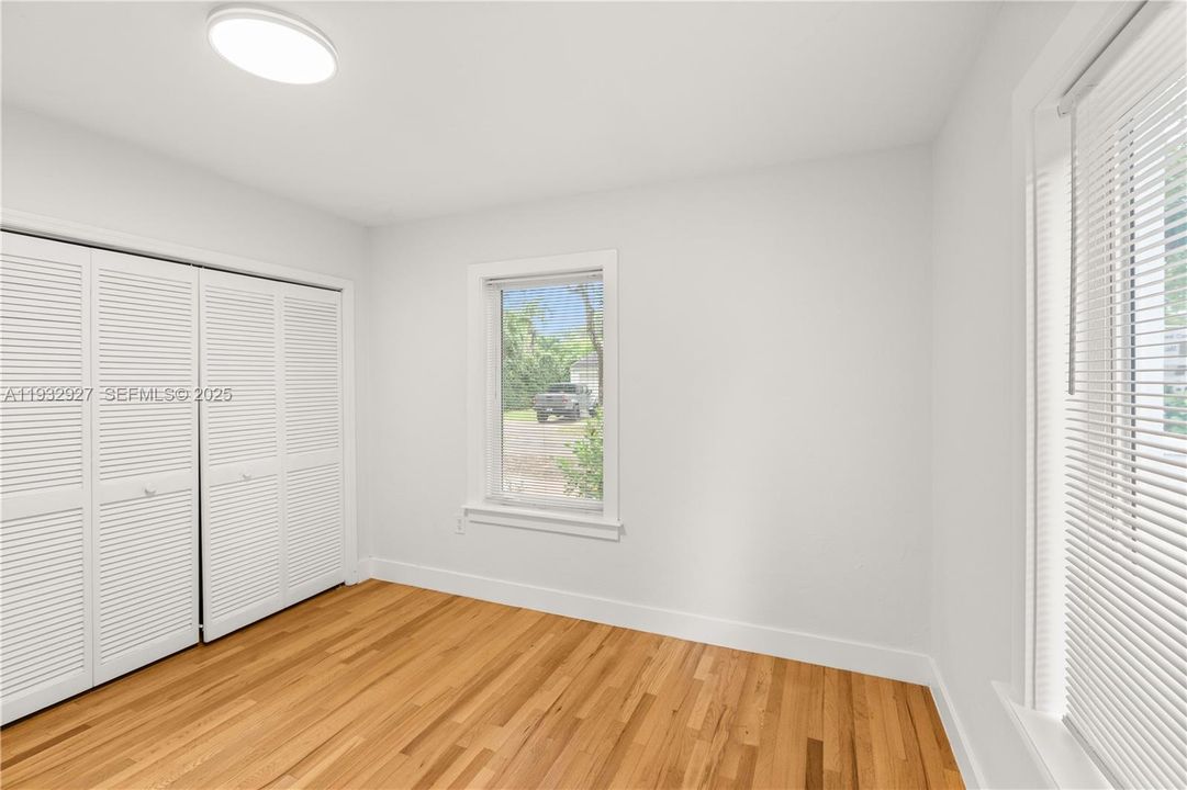 For Rent: $5,248 (3 beds, 2 baths, 1180 Square Feet)