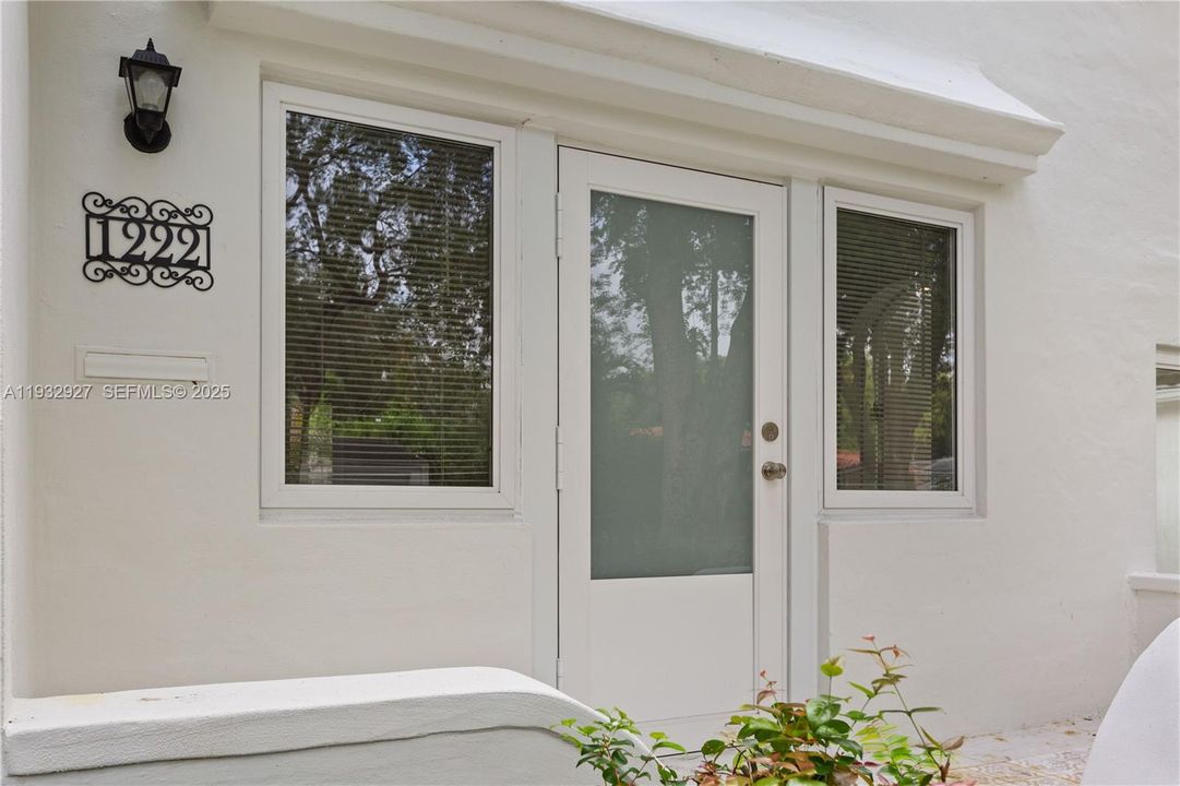 For Rent: $5,248 (3 beds, 2 baths, 1180 Square Feet)