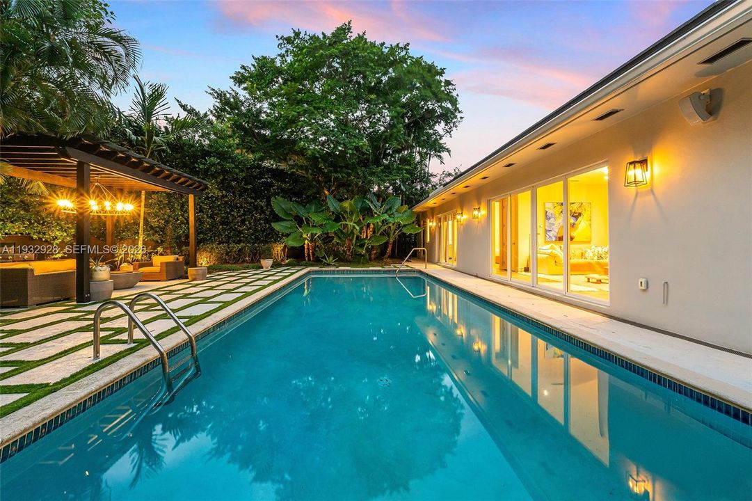 For Sale: $10,800,000 (5 beds, 5 baths, 3645 Square Feet)