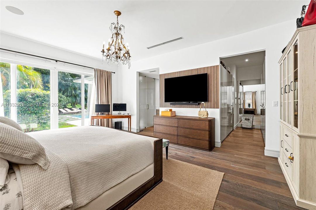 For Sale: $10,800,000 (5 beds, 5 baths, 3645 Square Feet)