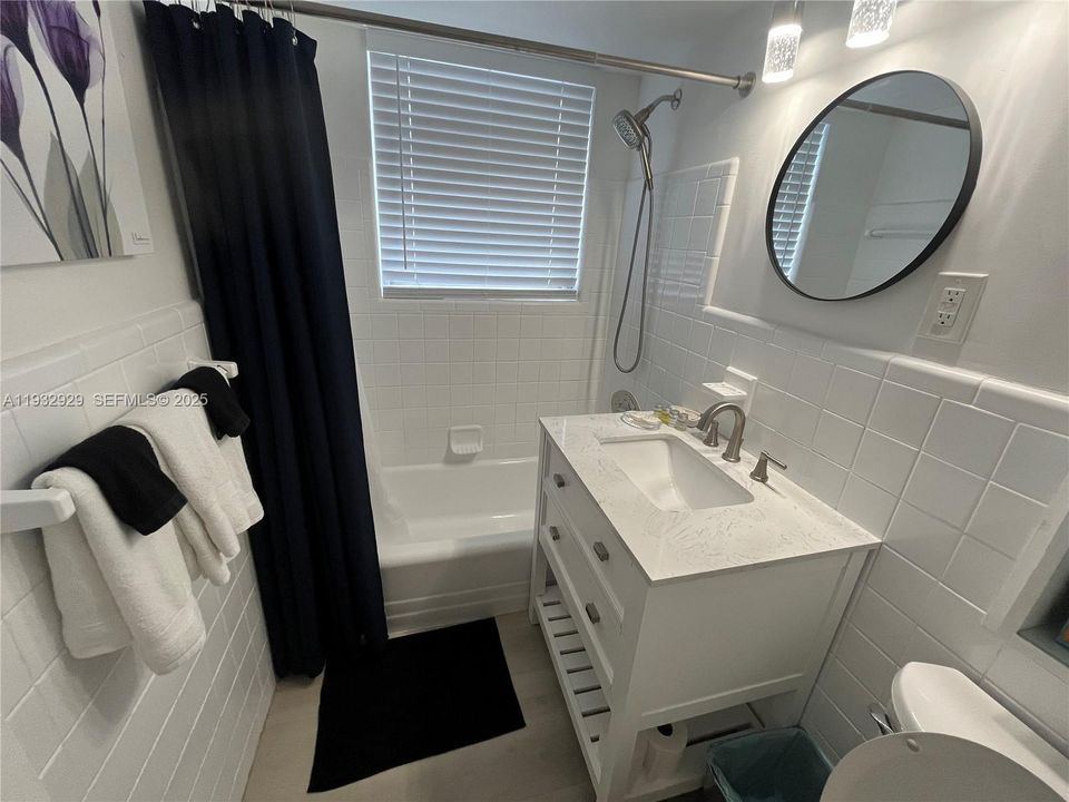 For Rent: $2,000 (1 beds, 1 baths, 748 Square Feet)