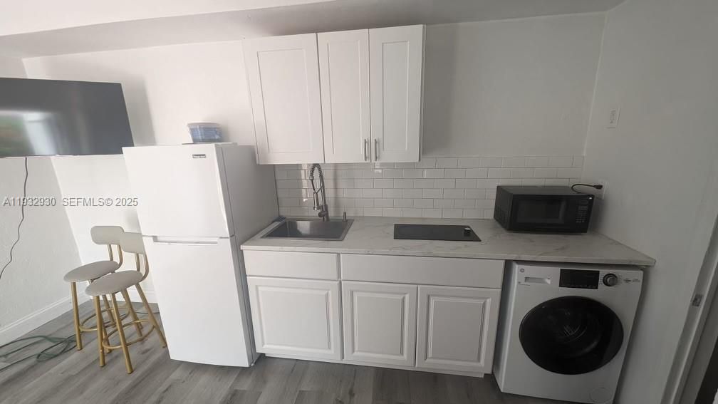 В аренду: $1,600 (0 спален, 1 ванн, 400 Квадратных фут)