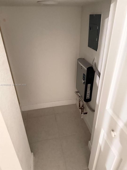 出租: $2,390 (3 贝兹, 2 浴室, 1612 平方英尺)