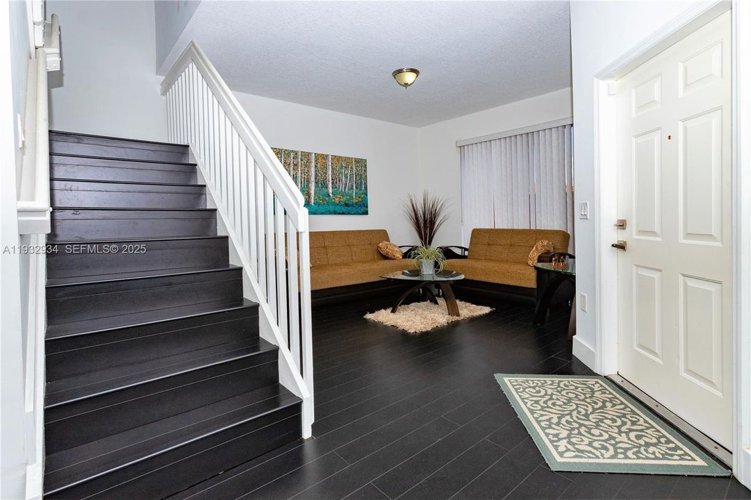 For Sale: $460,000 (3 beds, 2 baths, 1260 Square Feet)