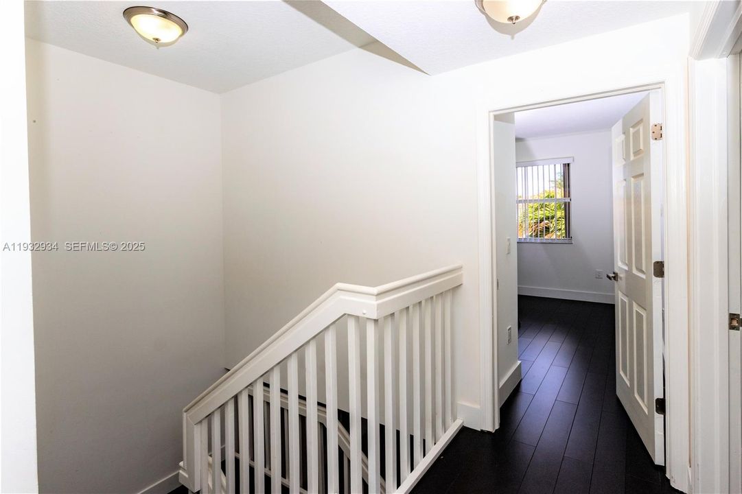 For Sale: $460,000 (3 beds, 2 baths, 1260 Square Feet)