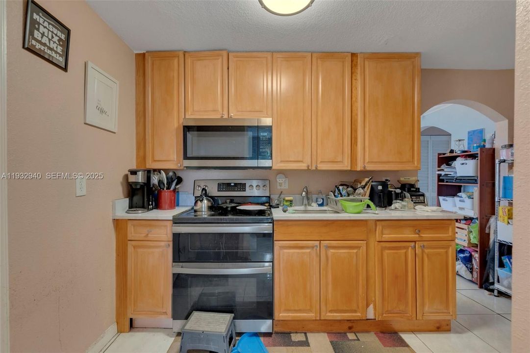 En Venta: $299,900 (3 camas, 2 baños, 1008 Pies cuadrados)