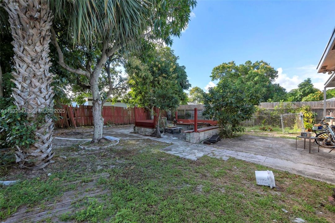 En Venta: $299,900 (3 camas, 2 baños, 1008 Pies cuadrados)