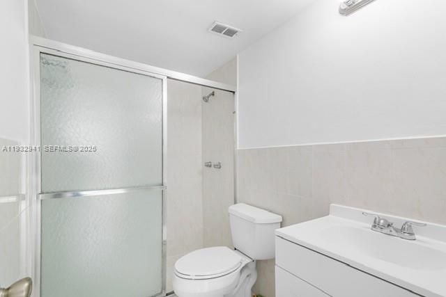 For Sale: $219,000 (2 beds, 2 baths, 1025 Square Feet)