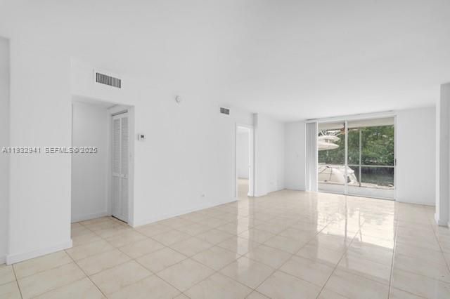 For Sale: $219,000 (2 beds, 2 baths, 1025 Square Feet)