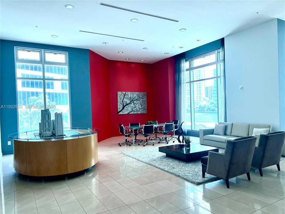 出租: $3,800 (2 贝兹, 2 浴室, 1006 平方英尺)