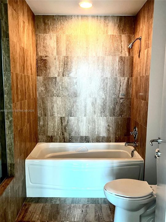 出租: $3,800 (2 贝兹, 2 浴室, 1006 平方英尺)