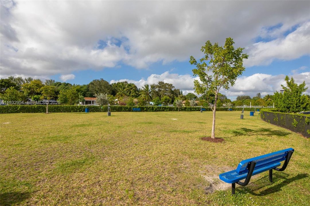 В аренду: $3,400 (3 спален, 2 ванн, 1827 Квадратных фут)