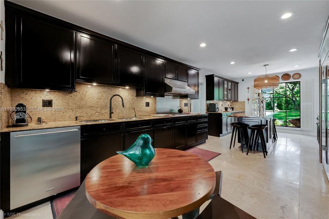 For Rent: $20,000 (4 beds, 4 baths, 3012 Square Feet)