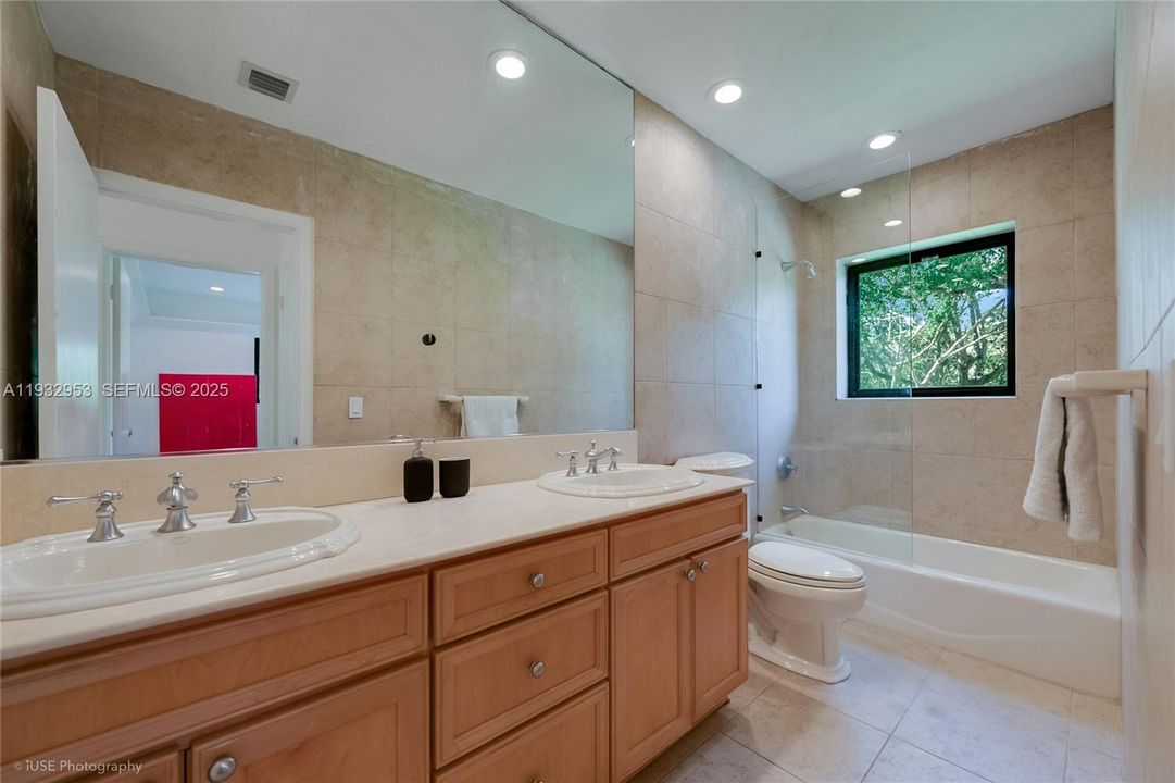 For Rent: $20,000 (4 beds, 4 baths, 3012 Square Feet)