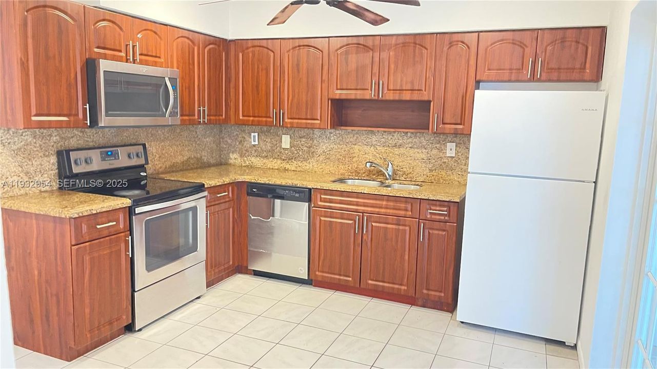 En Venta: $650,000 (0 camas, 0 baños, 1982 Pies cuadrados)