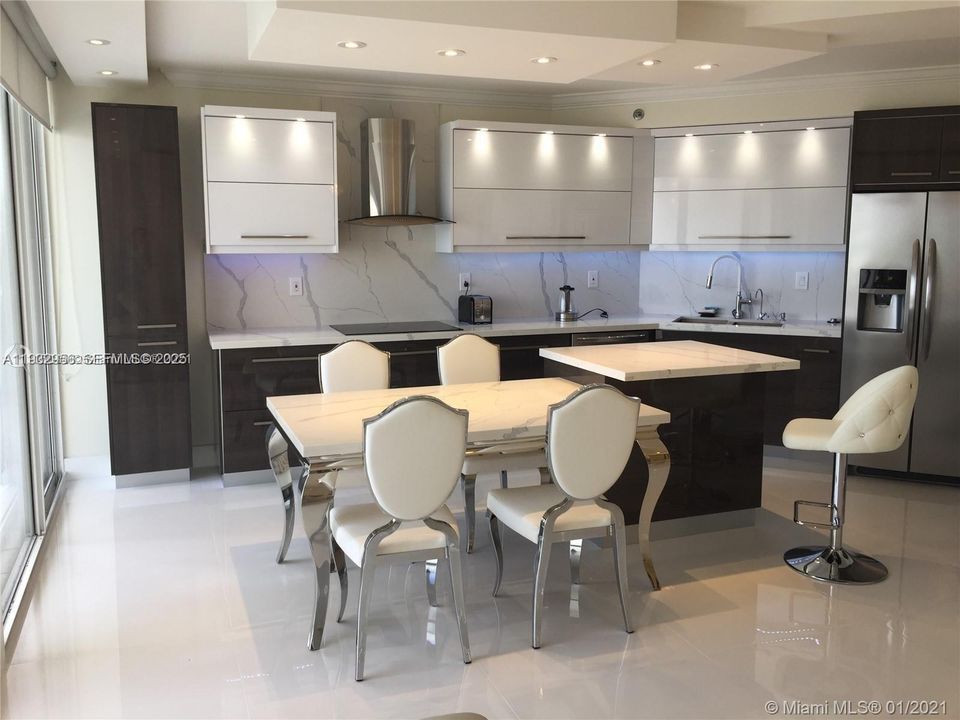 For Rent: $7,500 (3 beds, 2 baths, 1760 Square Feet)