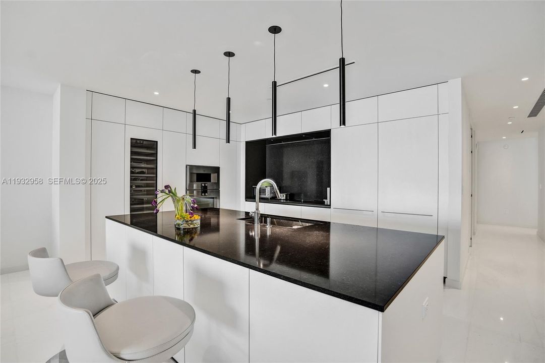 待售: $4,999,000 (5 贝兹, 5 浴室, 3214 平方英尺)