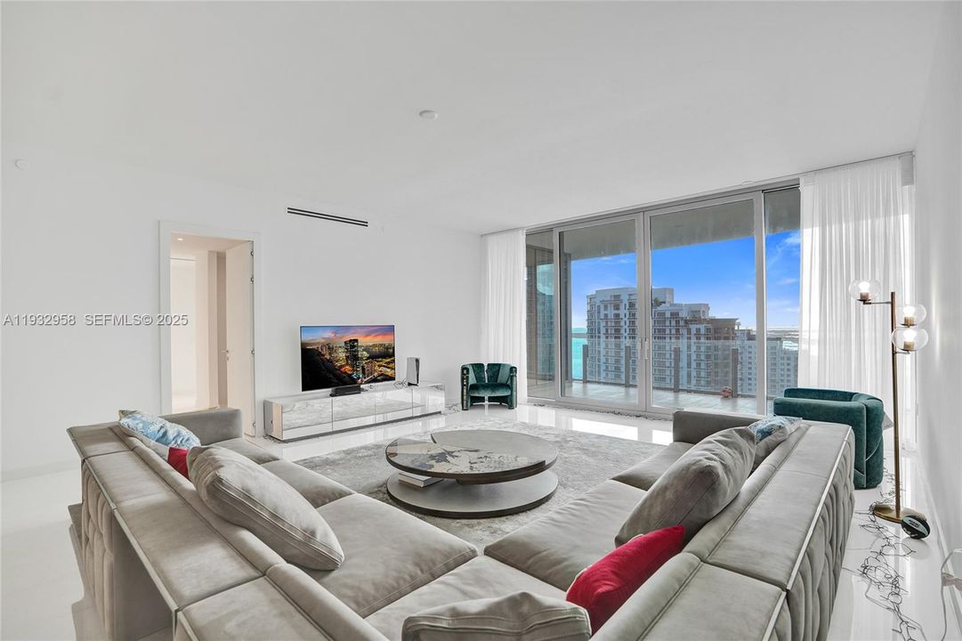 待售: $4,999,000 (5 贝兹, 5 浴室, 3214 平方英尺)