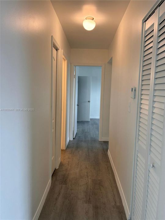 For Rent: $1,900 (2 beds, 2 baths, 1000 Square Feet)