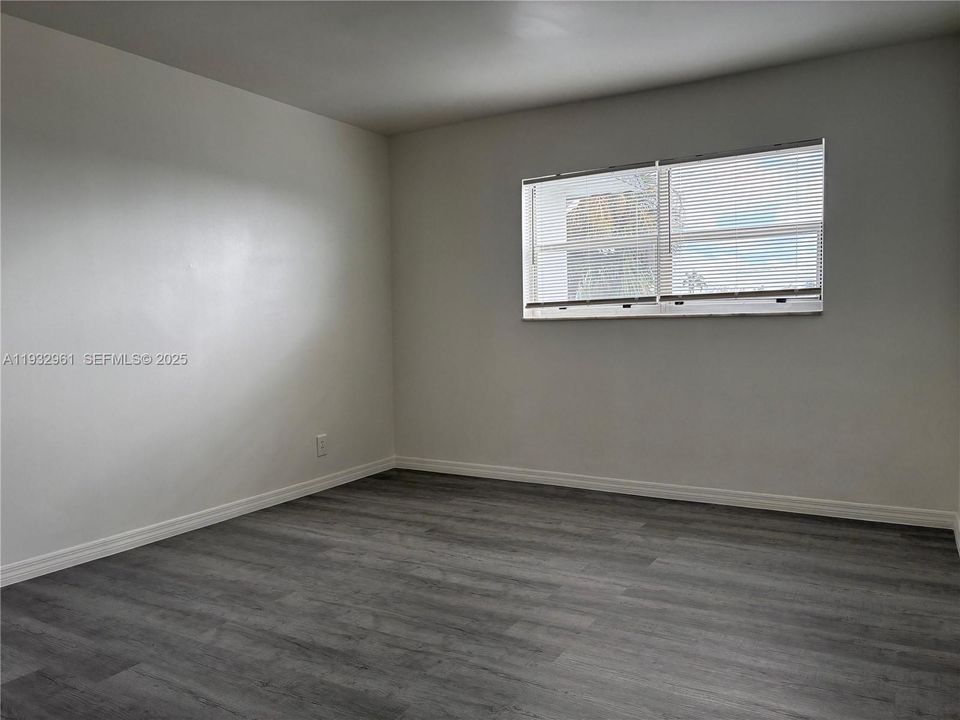 For Rent: $1,900 (2 beds, 2 baths, 1000 Square Feet)