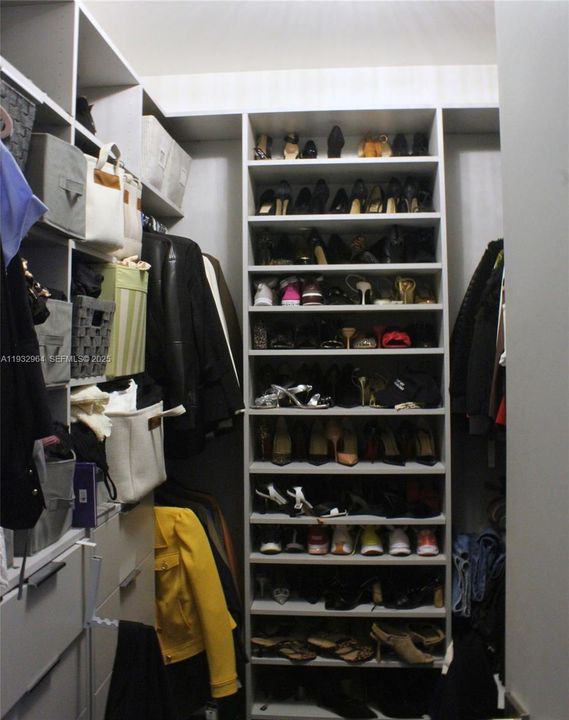 待售: $1,599,900 (5 贝兹, 5 浴室, 3690 平方英尺)