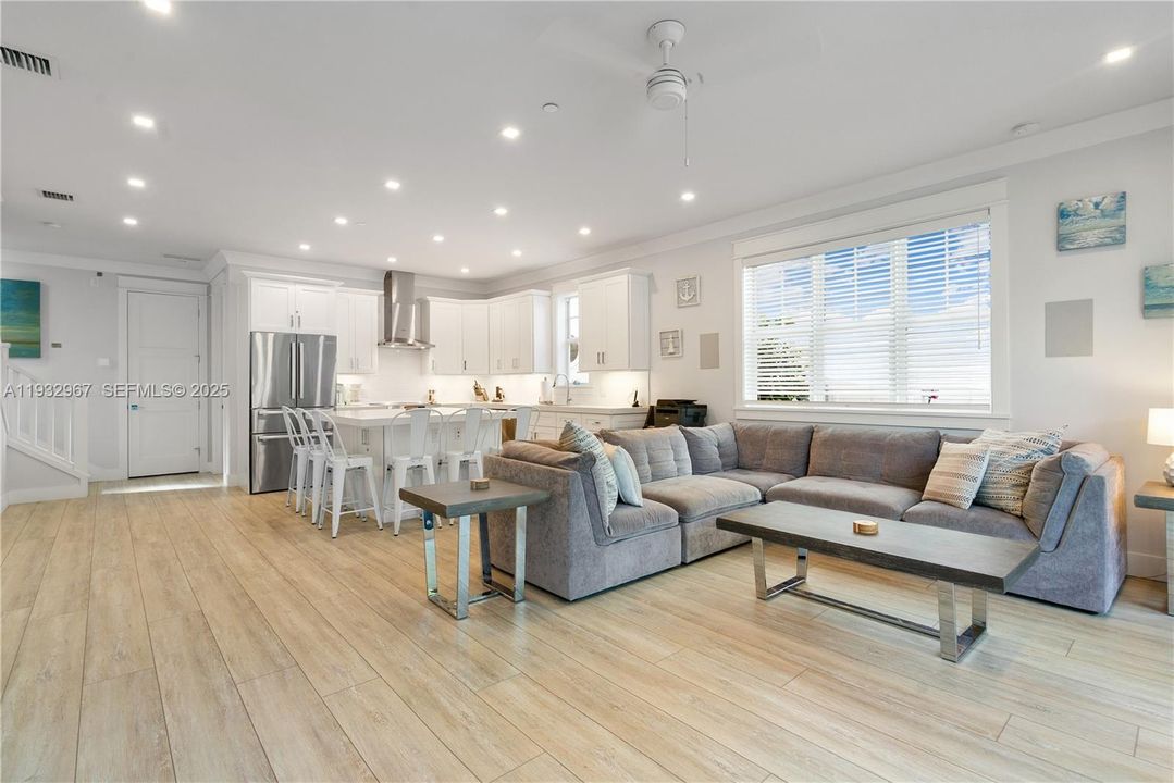 En Venta: $2,649,000 (3 camas, 3 baños, 1768 Pies cuadrados)