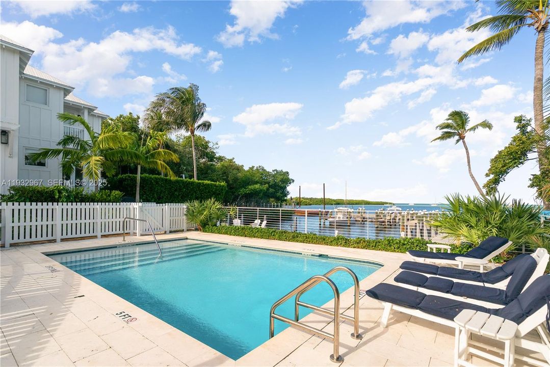 En Venta: $2,649,000 (3 camas, 3 baños, 1768 Pies cuadrados)