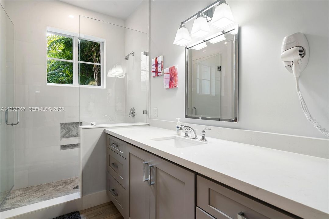 En Venta: $2,649,000 (3 camas, 3 baños, 1768 Pies cuadrados)