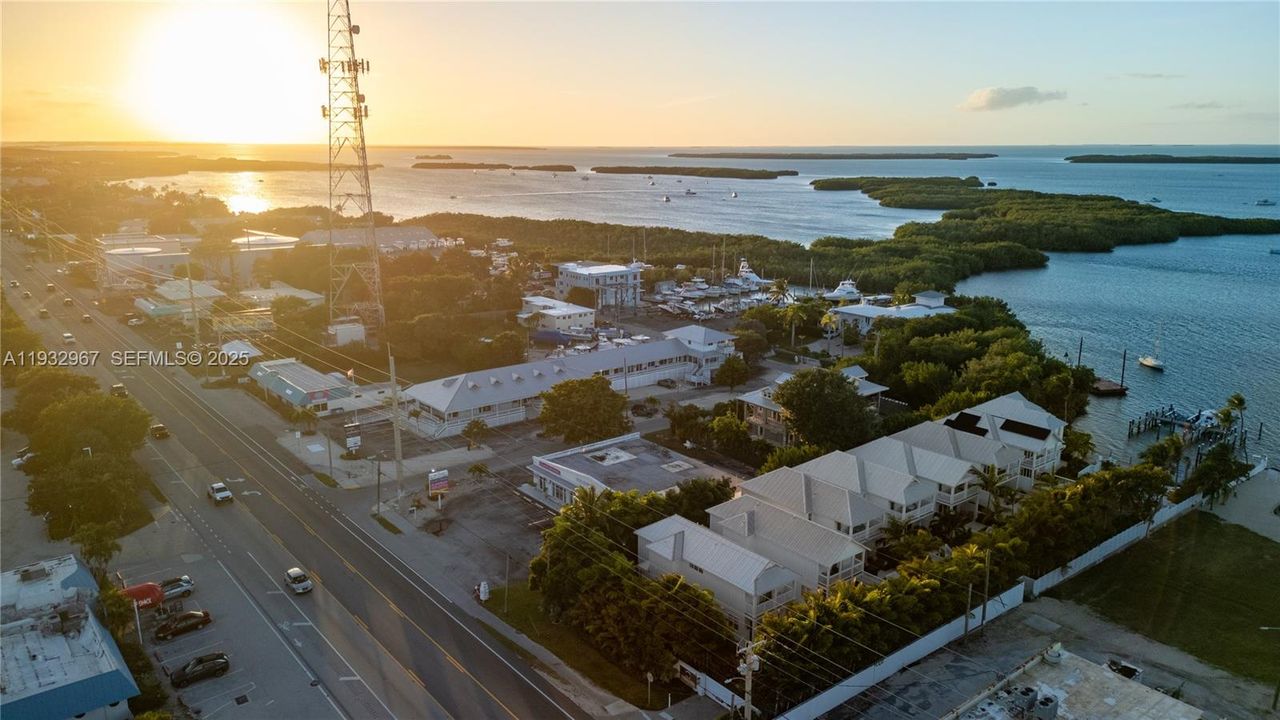 En Venta: $2,649,000 (3 camas, 3 baños, 1768 Pies cuadrados)