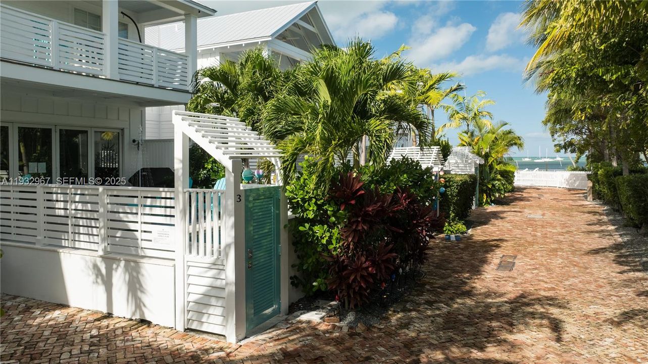 En Venta: $2,649,000 (3 camas, 3 baños, 1768 Pies cuadrados)