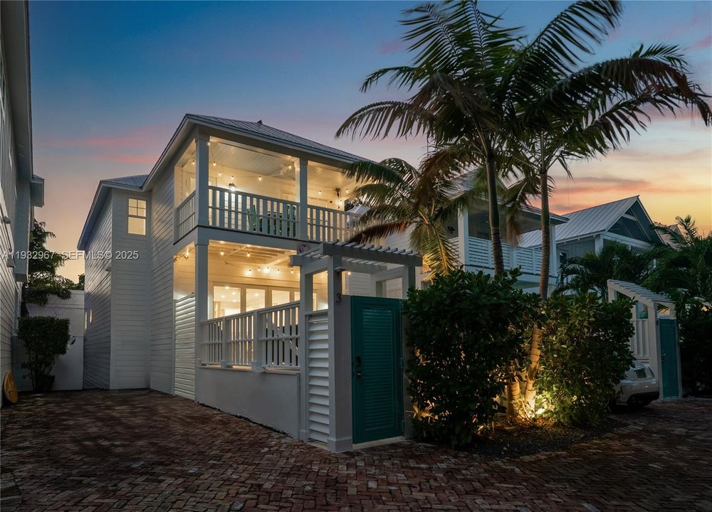 En Venta: $2,649,000 (3 camas, 3 baños, 1768 Pies cuadrados)